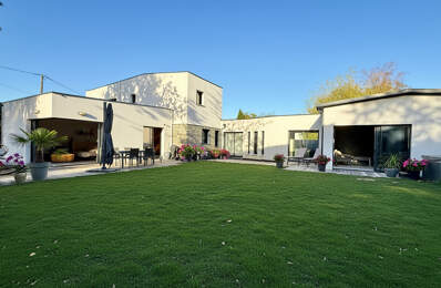 Maison Mauves Sur Loire 8 pièce(s) 287 m2 — photo du bien
