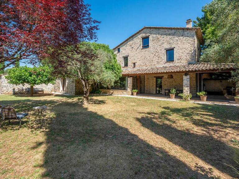 Propriété provençale rénovée avec dépendances 300 m² habitables sur 1,7 hectare — photo 1