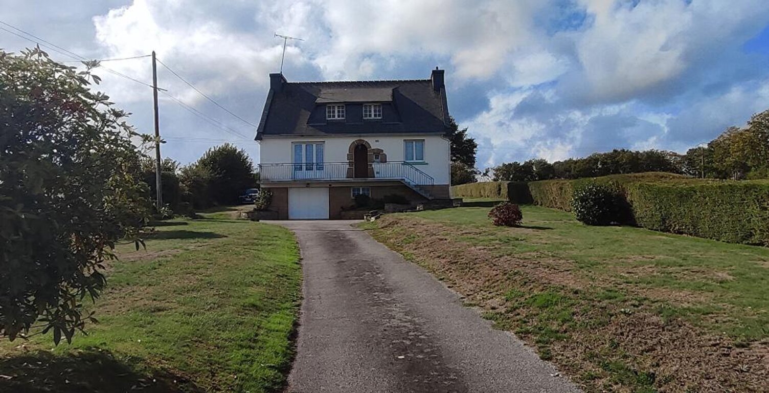 MAISON 29140 TOURCH, grand terrain — photo 1