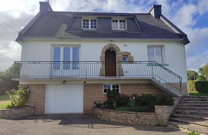 MAISON 29140 TOURCH, grand terrain — photo 2