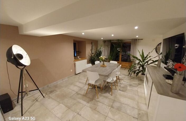 À Vendre Maison Divisible en 3 Logements — photo 2