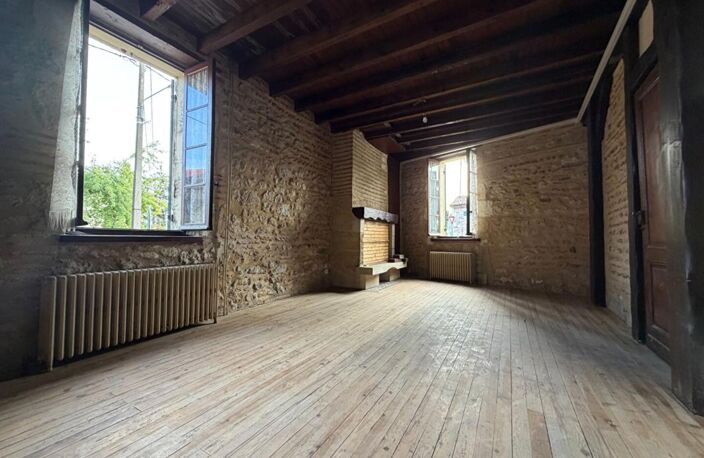 Maison de ville à rénover de 120 m² ? 3 chambres, Garage et extérieur ? — photo 3