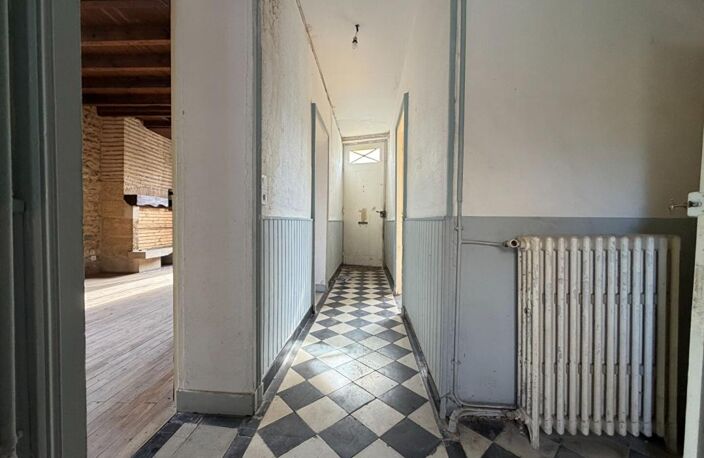 Maison de ville à rénover de 120 m² ? 3 chambres, Garage et extérieur ? — photo 4