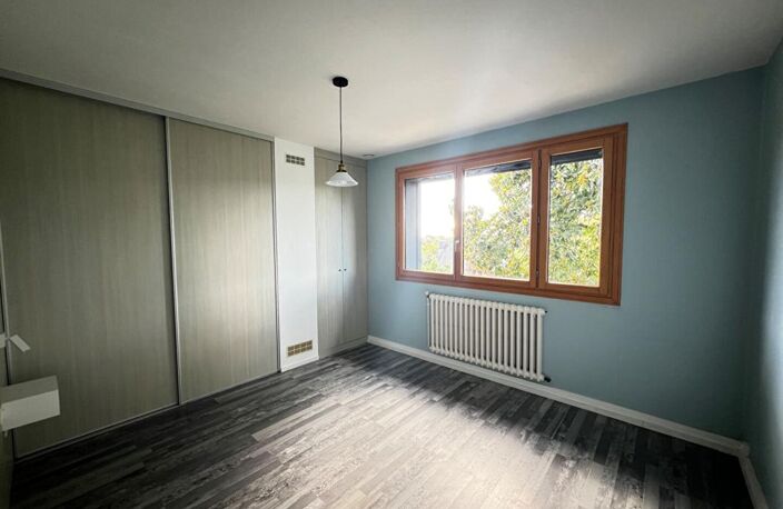 SAINT-AVÉ - MAISON FAMILIALE AVEC APPARTEMENT INDÉPENDANT - TERRAIN DE 802 m² — photo 4