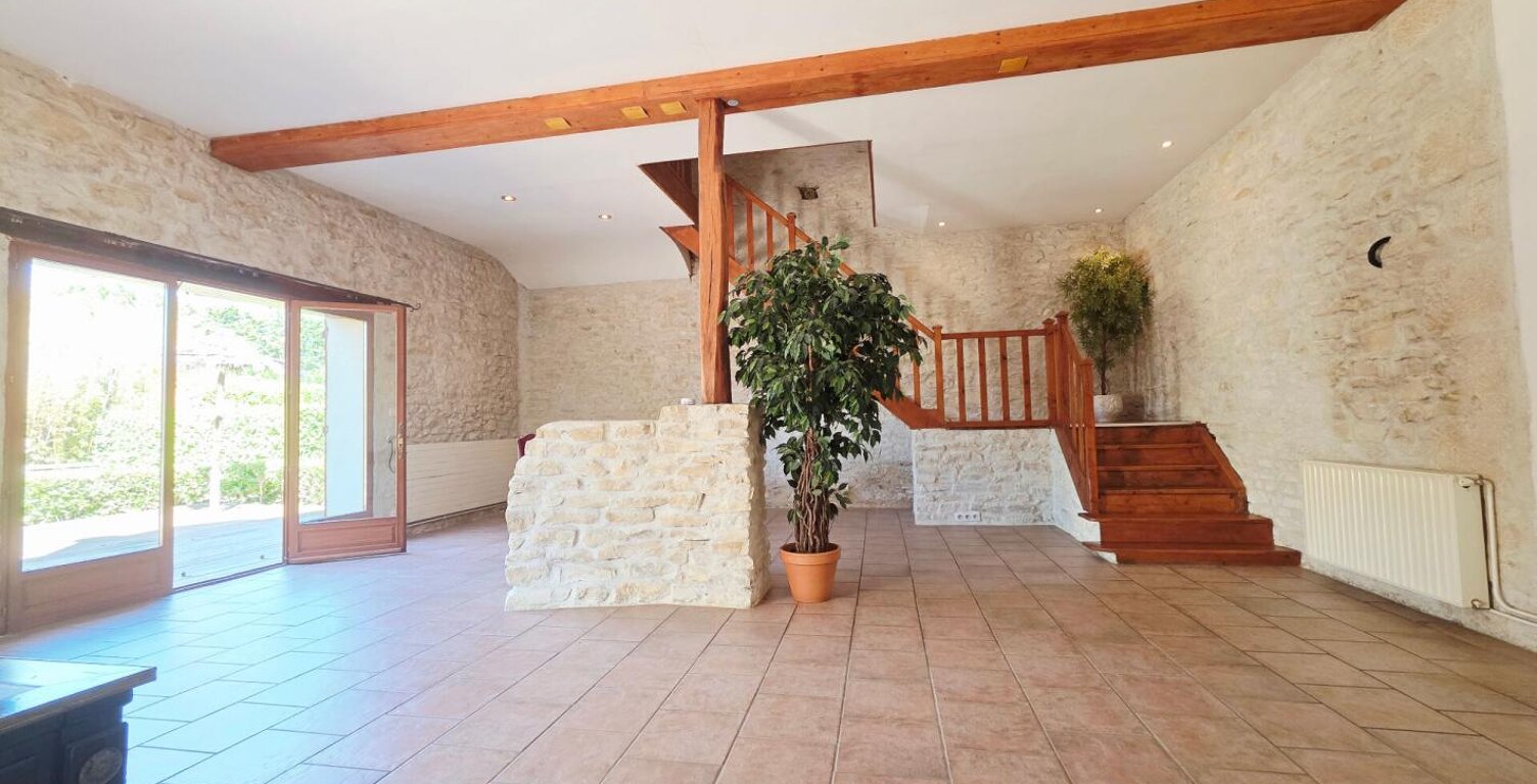 MAISON  AVEC STUDIO INDEPENDANT 165M²  6 PIECES 4 CHAMBRES PISCINE — photo 1