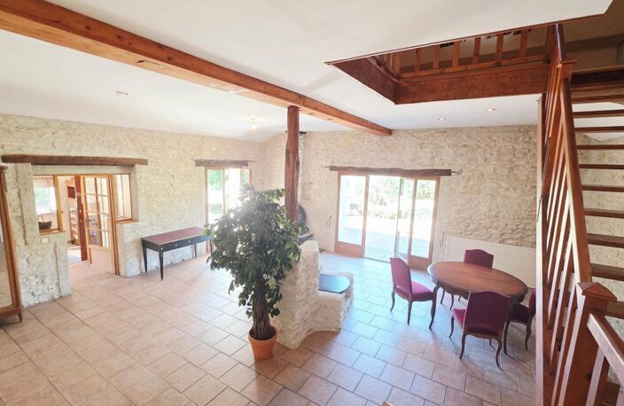 MAISON  AVEC STUDIO INDEPENDANT 165M²  6 PIECES 4 CHAMBRES PISCINE — photo 4