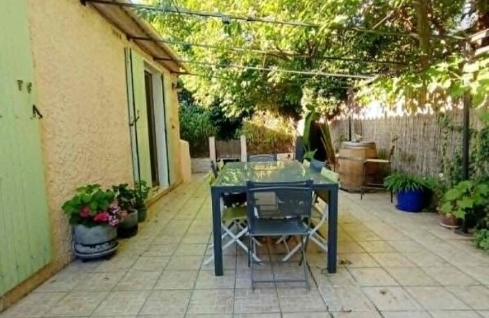 Maison Vitrolles 4 pièce(s) JARDIN et PISCINE ET TERRASSE — photo 5