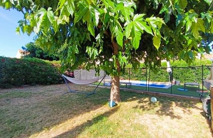 Maison Istres 95 m2 PISCINE ,JARDIN ET GARAGE — photo 5