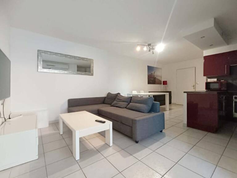 Appartement T2  Avec TERRASSE et Place de Parking — photo 1
