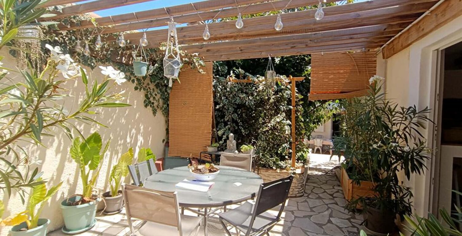 Maison Martigues 5 pièce(s) 105 m2 Avec STUDIO, Jardin ET TERRASSE — photo 1