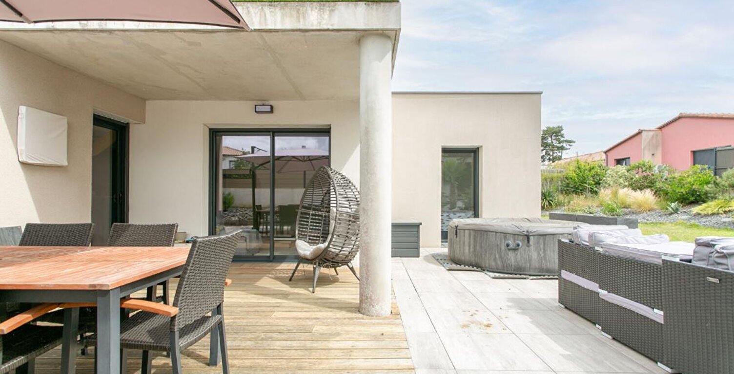 Maison Mouzillon 6 P . 4 Chs . Bureau . 138.77 M² . T 681 M² . Garage . Terrasse . Balcon — photo 1