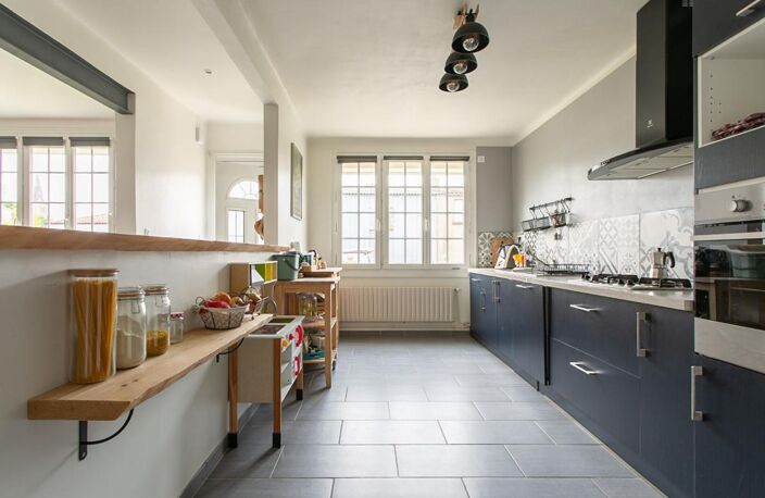 Maison Sèvremoine 5 P . 3 Chs . Bureau . 133.67 M² . T 315 M² . Garage — photo 4