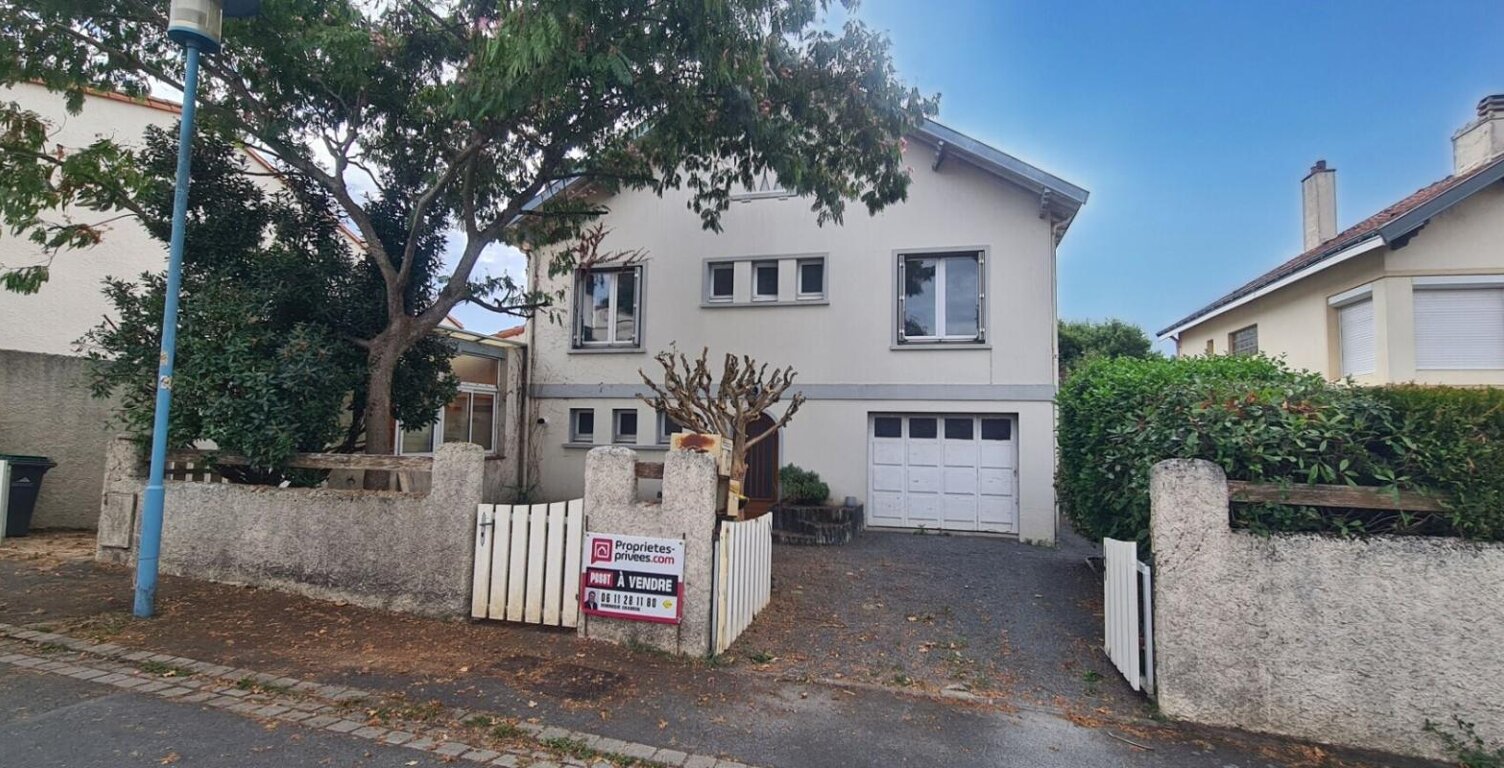 Maison Gorges Centre 8 P . 4 Chs . 174.34 M² . T 575 M² . Garage . Cave . Balcon — photo 1