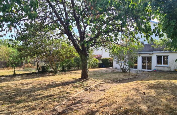 Maison Gorges Centre 8 P . 4 Chs . 174.34 M² . T 575 M² . Garage . Cave . Balcon — photo 3