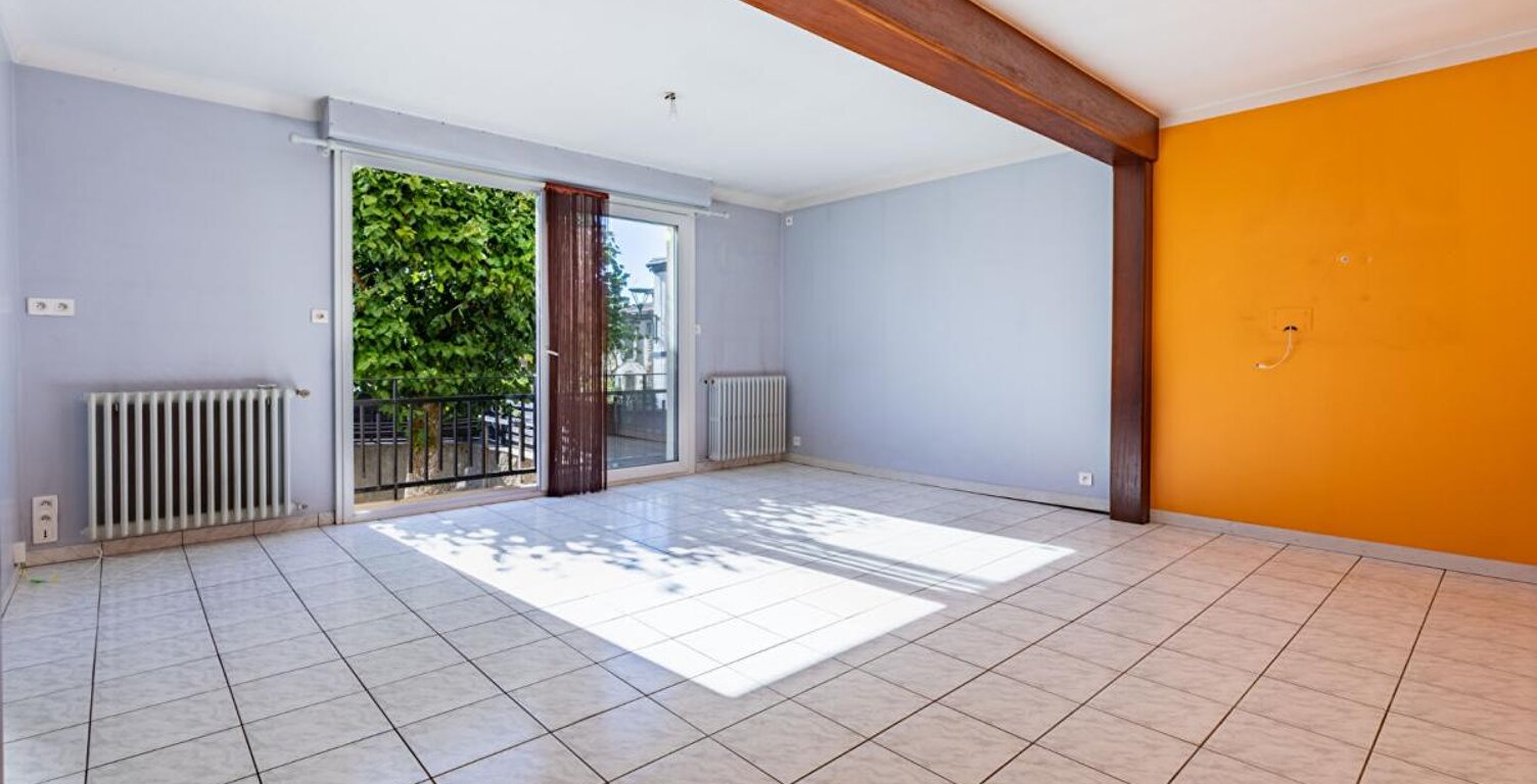 Maison Gétigné Centre 4 P . 3 Chs . 107,48 M² . Garage . T 121 M² — photo 1