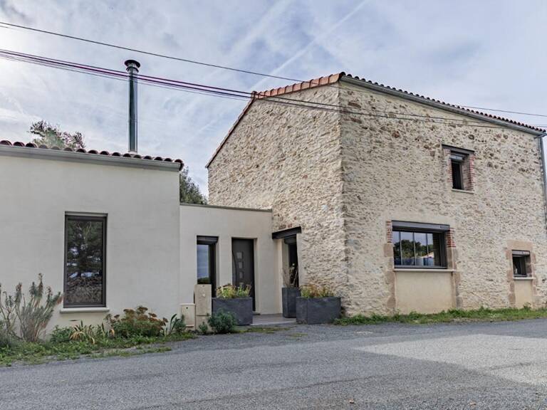 Maison Gorges 5 P . 3 Chs . Bureau . Garage . 135.89 M² . T 667 M² . Terrasses . Préau . Abri — photo 1
