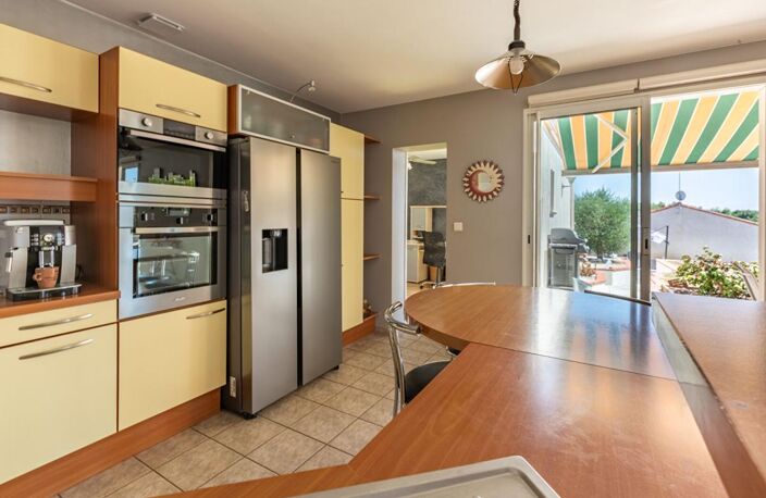 Maison Mouzillon 6 P . 4 Chs . Bureau . 177.85 M² . Double garages . T 1153 M² . Sous-sol — photo 5