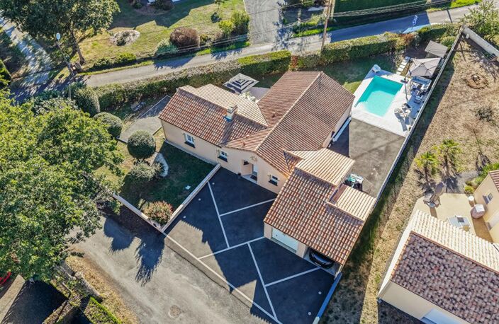 Maison Gorges 5 P . 4 Chs . 121.85 M² . T 883 M² . Garage . Piscine . Terrasses . Abri voiture — photo 5