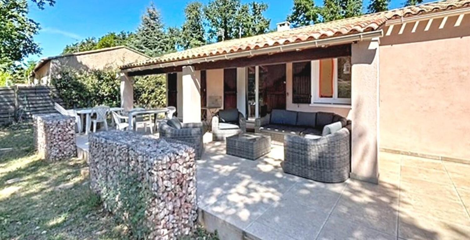 REGUSSE. Maison T5 de 103 m2 sur 1680m² de terrain plat — photo 1