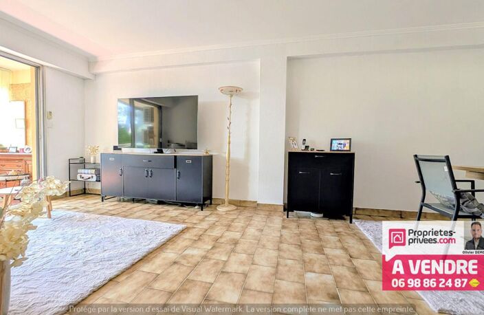 BEAU 2 PIECES 45 m² avec CAVE ET PARKING - CENTRE VILLE AU CALME — photo 4
