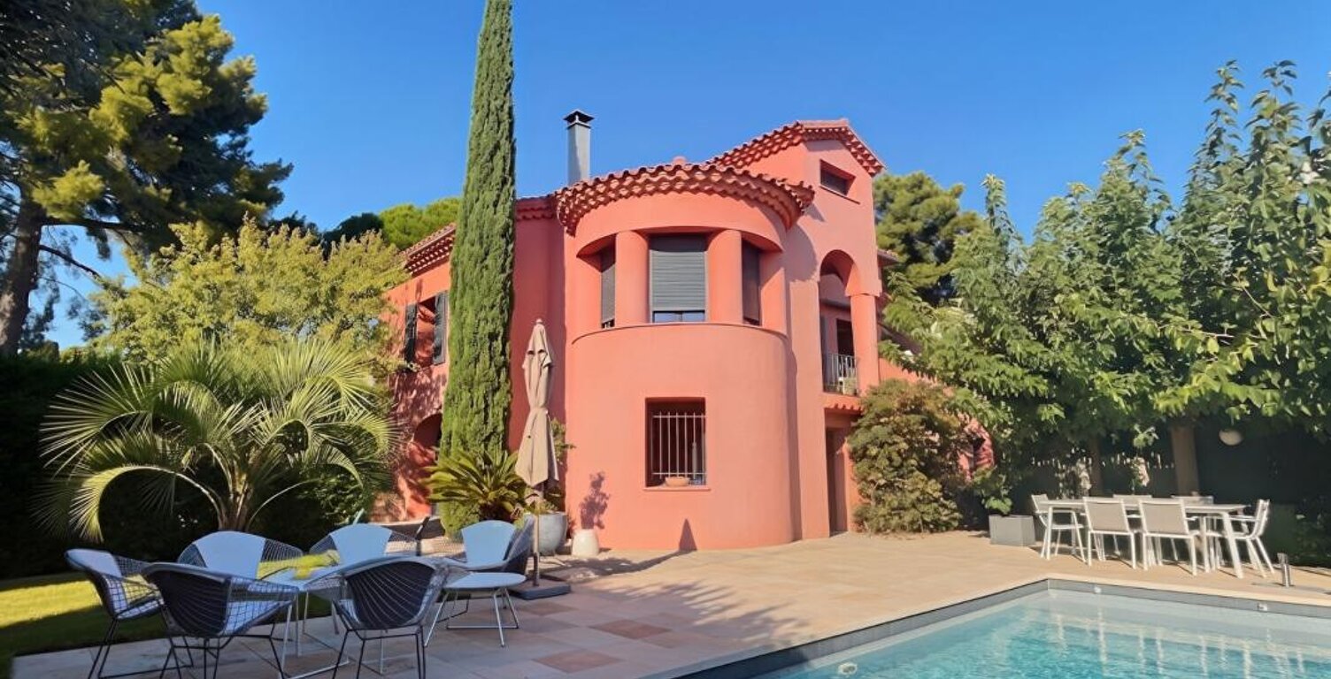 Villa d'architecte 165 m2  prox centre Bandol  1 450 000 — photo 1
