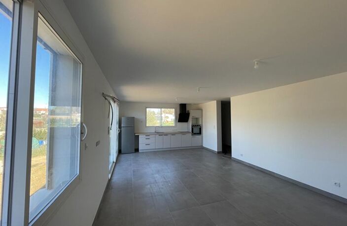 Villa RECENTE Saint Privat Des Vieux 6 pièce(s) 130 m2 4 CHAMBRES  + GARAGE — photo 4