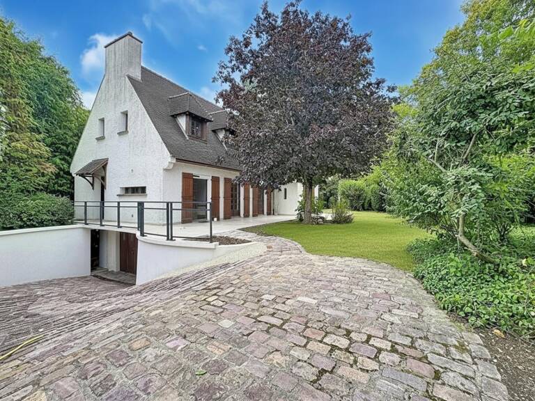 MAISON FAMILIALE EN LISIÈRE DE FORÊT, AU CALME ABSOLU — photo 1