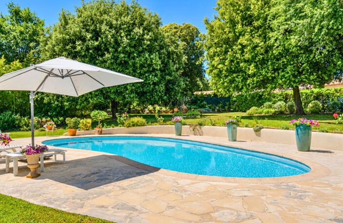 Villa 7 pièces 300 m2 avec parc paysager et piscine - LE ROURET — photo 3