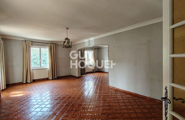 Carpentras Lègue - Maison de 7 pièce(s) de 210 m² avec 5 chambres, jardin et garage — photo 5