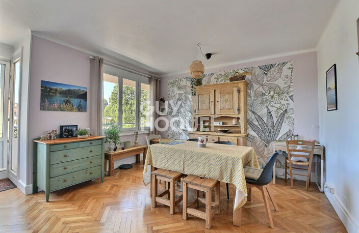 (Visite virtuelle) - A vendre T4 rénové de 84 m2 avec cave et garage à BRON / Les ESSARTS (69500) — photo 2