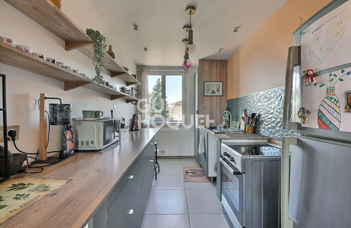 (Visite virtuelle) - A vendre T4 rénové de 84 m2 avec cave et garage à BRON / Les ESSARTS (69500) — photo 5