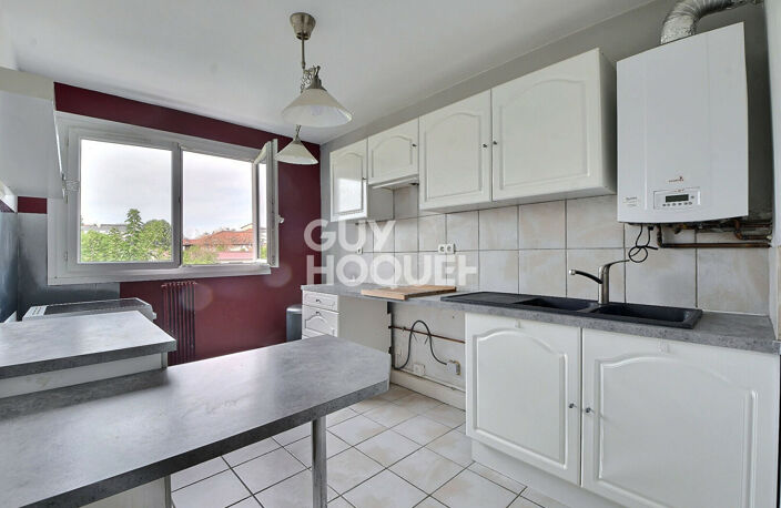 Montchat - Appartement T2 de 49 m² place de stationnement , Cave  Lyon 3ème (69003) — photo 4