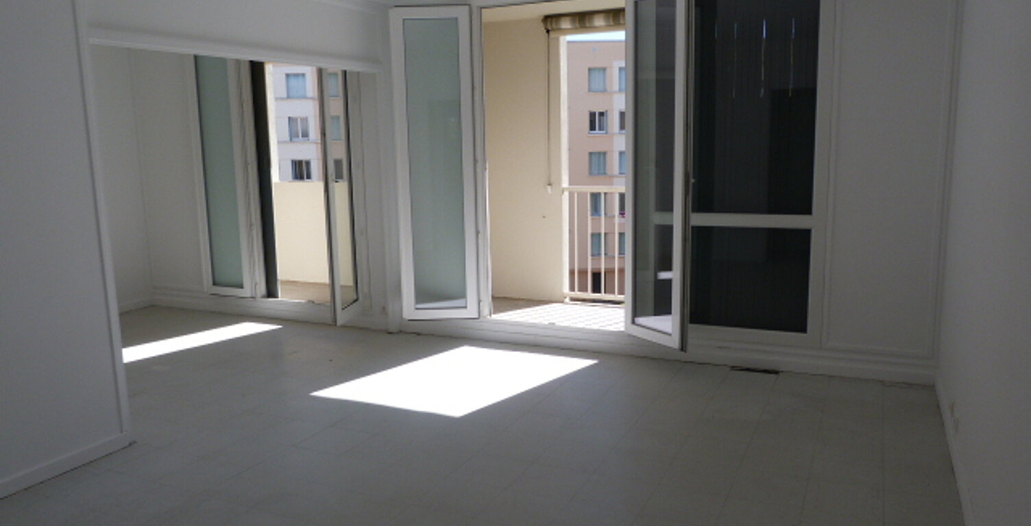 Appartement 3 pièces à louer à Aubenas - Quartier Paillouse - Baza — photo 1