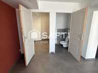 Maison, immeuble en plein bourg de Bellegarde. — photo 2