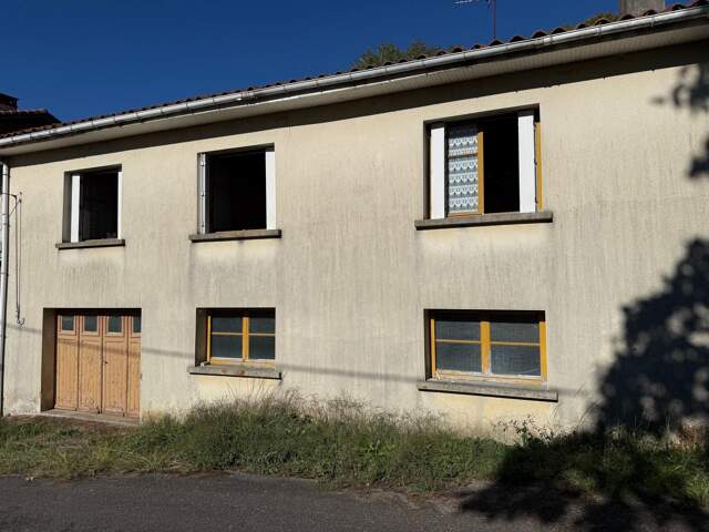 Maison 3 pièces avec de grandes dépendances — photo du bien