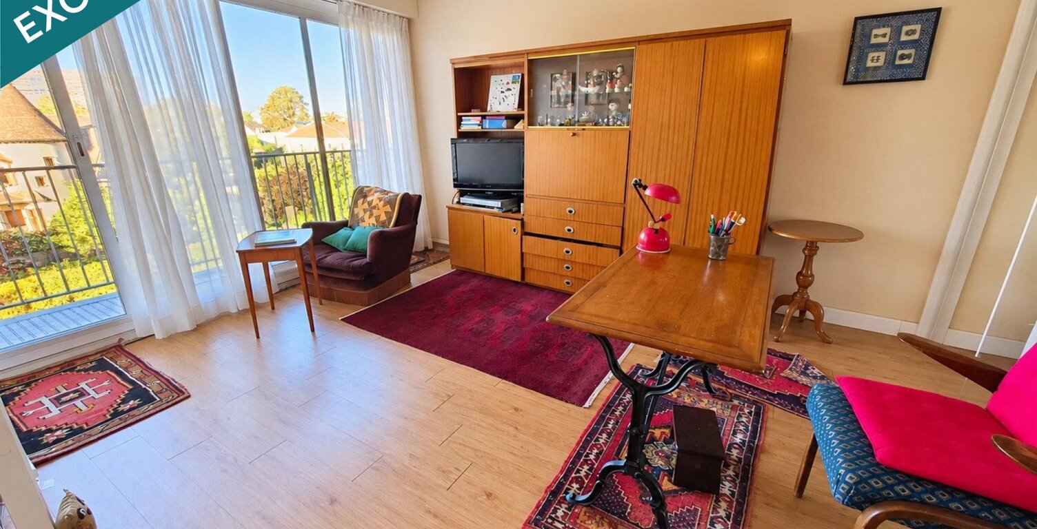 T3 dernier étage avec ascenseur avec balcon et parking — photo 1