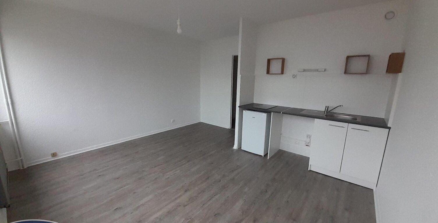 Location appartement 1 pièce 25 m² à Chambéry (73000) — photo 1