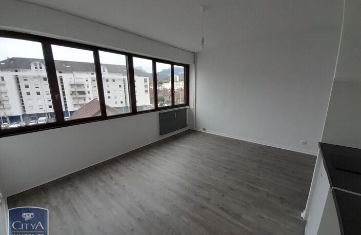 Location appartement 1 pièce 25 m² à Chambéry (73000) — photo 4