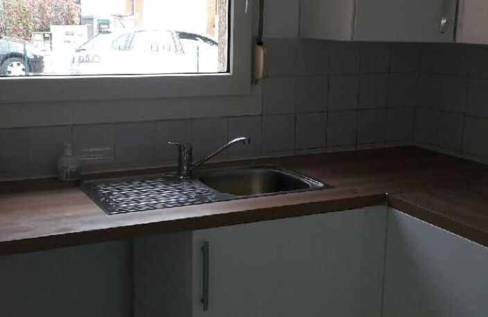 Location maison 4 pièces 79 m² à Pibrac (31820) — photo 2