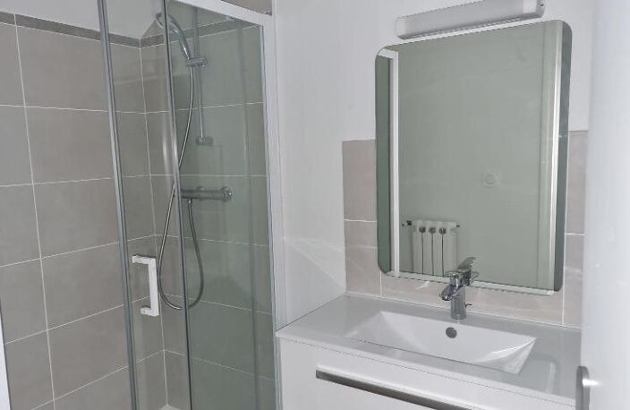 Location appartement 3 pièces 63 m² à Tours (37000) — photo 2
