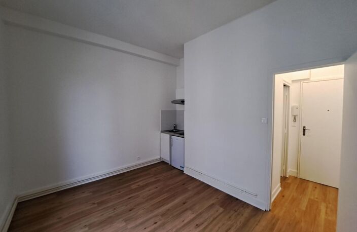 Location appartement 1 pièce 17 m² à Tours (37000) — photo 2