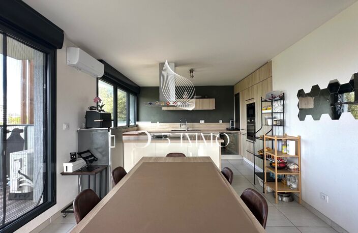 DERNIER ETAGE - FACE PARC MARIANNE — photo 3