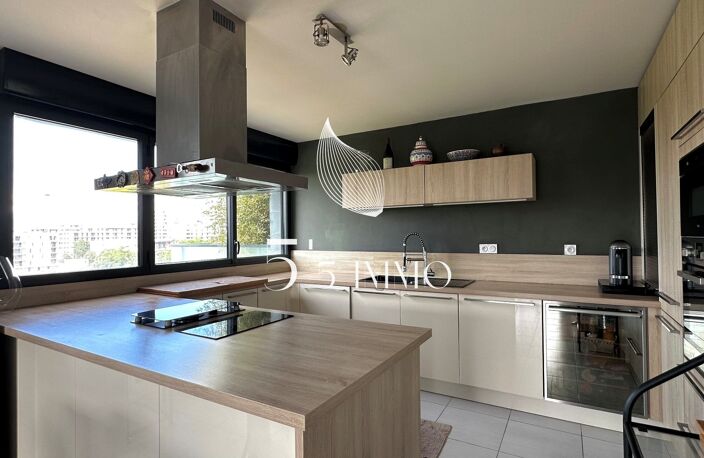 DERNIER ETAGE - FACE PARC MARIANNE — photo 4