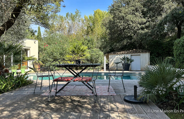 Maison contemporaine avec piscine et garage à Villeneuve les avignon — photo 2