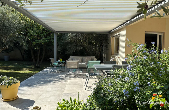 Maison contemporaine avec piscine et garage à Villeneuve les avignon — photo 4