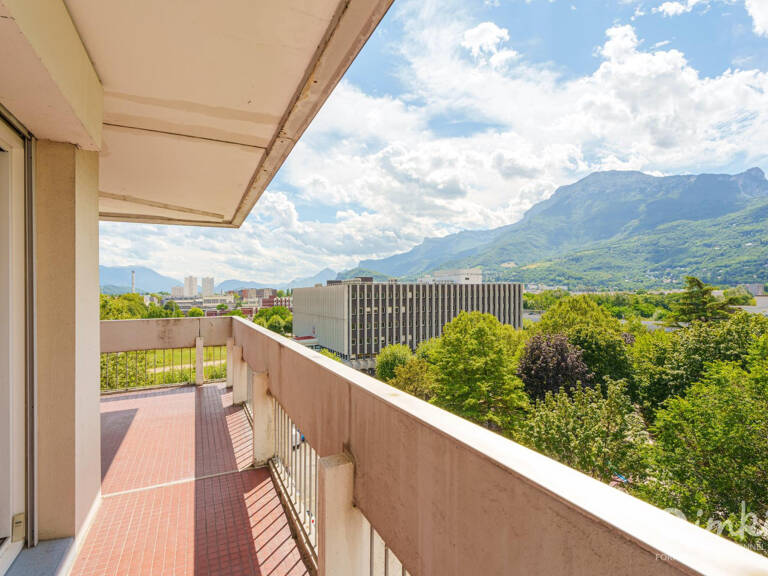 Dernier étage, vue dégagée, balcon 16m² — photo 1