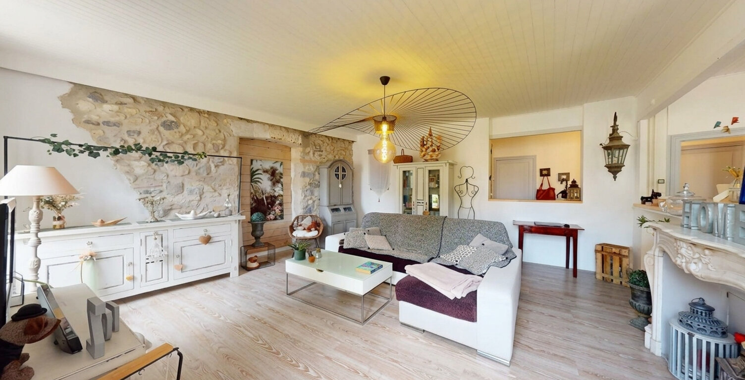 NARBONNE  Appartement T2bis de 77m2  avec vue sur la robine — photo 1
