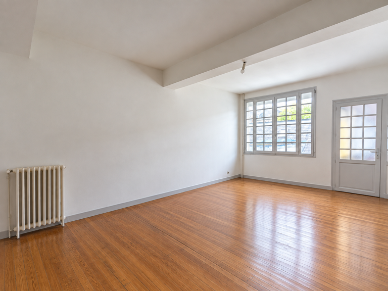 Duplex de 3 chambres au centre-ville d'Oloron-Sainte-Marie — photo 1