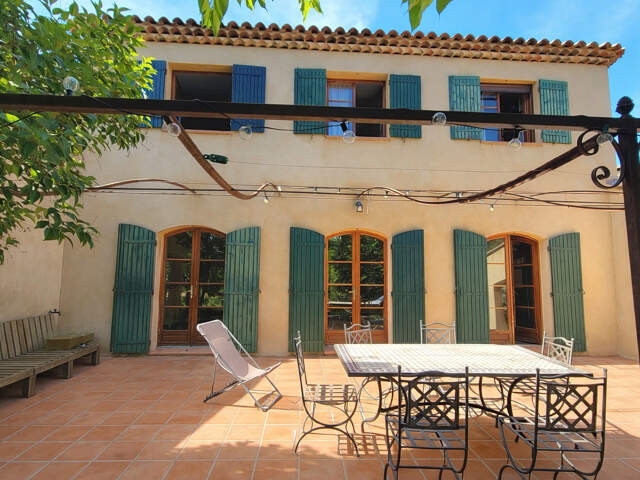 Meyreuil - Magnifique maison d'environ 200m² sur un terrain de 4000m² — photo du bien