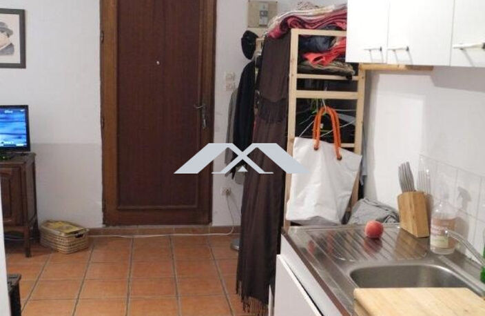 Grand studio 27m² avec terrasse de 15 m² et place de parking — photo 4